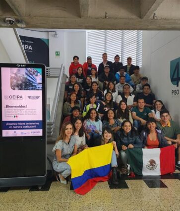 Jóvenes queretanos realizan voluntariado en Colombia