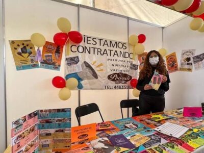 Más de 900 plazas vacantes para Pedro Escobedo en la Expo Empleo
