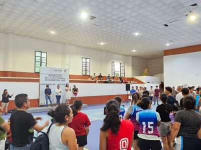 Inauguran torneo de basquetbol en Jalpan de Serra
