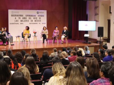 Realizan Conversatorio en el 70 aniversario del voto de las mujeres