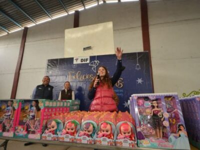 DIF municipal lleva alegría y apoyo en comunidades de San Juan del Río