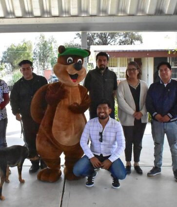 Reciben pláticas de sensibilización sobre el cuidado a los animales, más de 2 mil 800 estudiantes de Corregidora