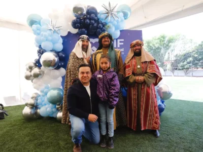 Celebran el Día de Reyes con niñas y niños de los Centros de Día