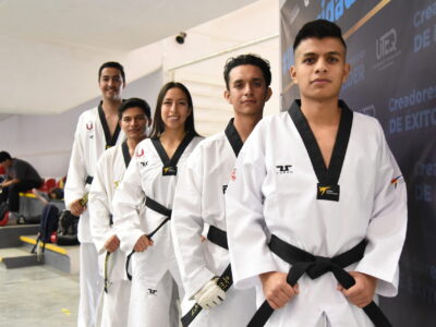Estudiantes UTEQ clasifican a la etapa regional CONDDE de Taekwondo
