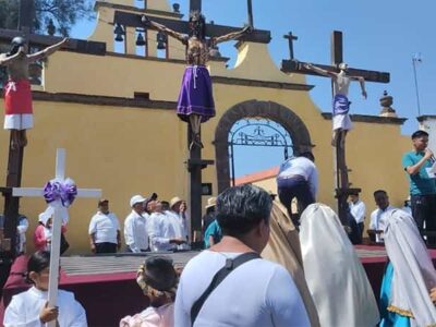 Representación número 50 del Viacrucis en San Juan del Río congregó a más de 3 mil personas